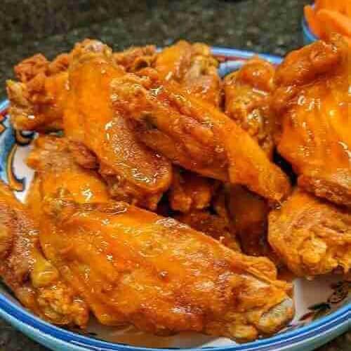 Buffalo Wings in Serving Bowl 500x600 1