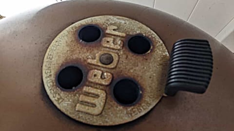 Adjusting weber top lid vent for indirect heat adjusting weber top lid vent for indirect heat