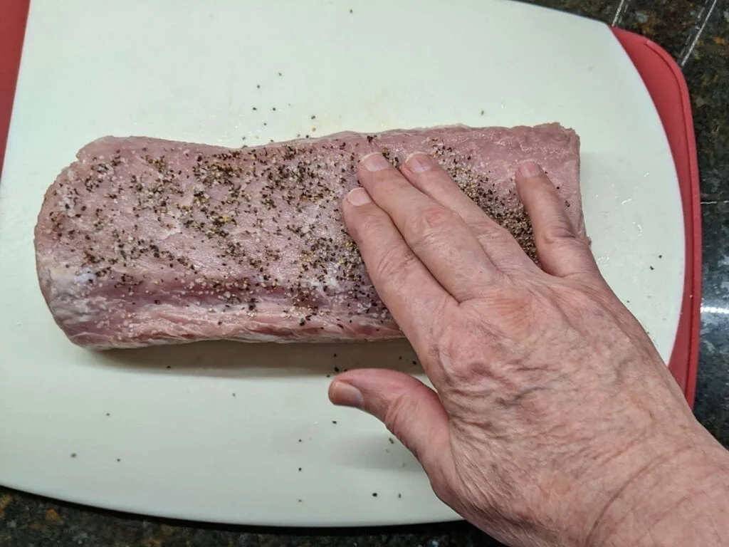 how to make pork tenderloin on grill recipe by applying rub