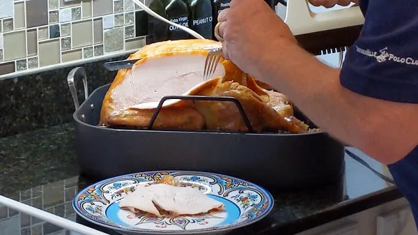 carving time slicing turkey breast