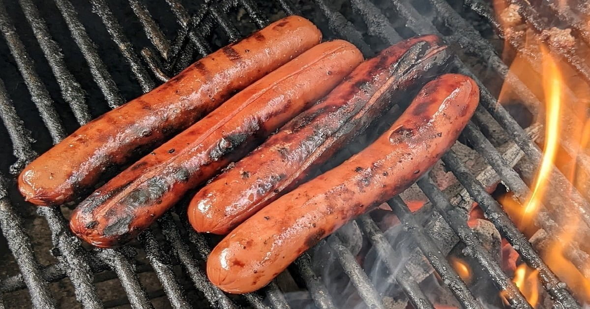 Charcoal grill hot dogs