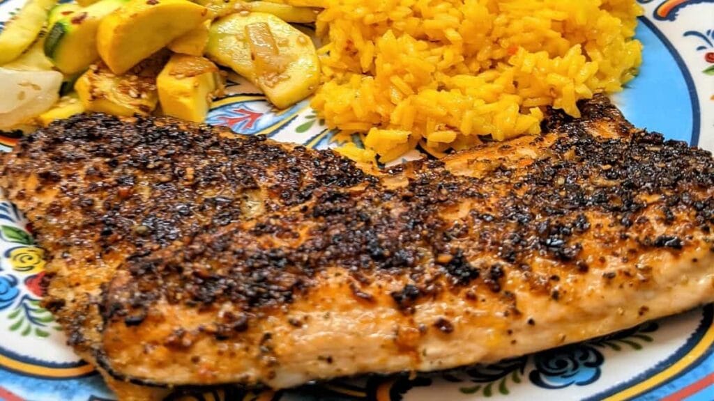 cook salmon in a pan