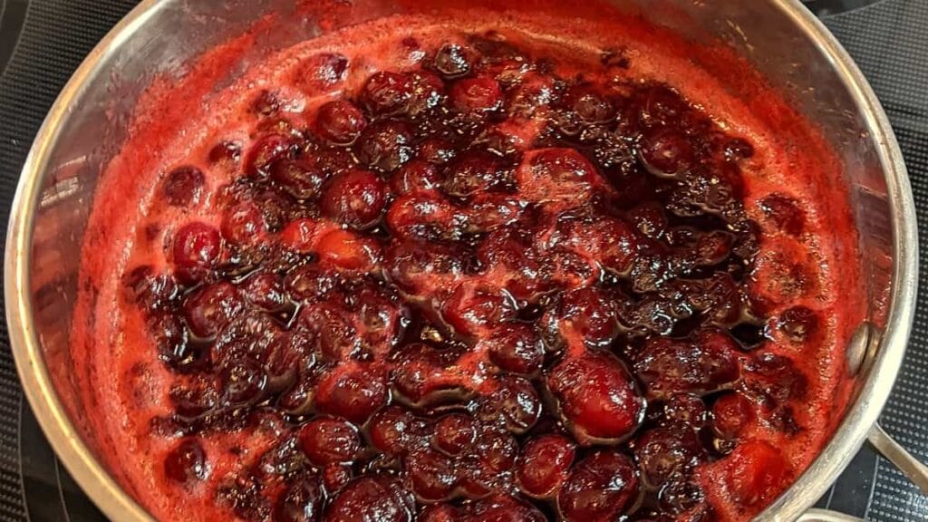 finishing cooking fresh cranberry sauce recipe