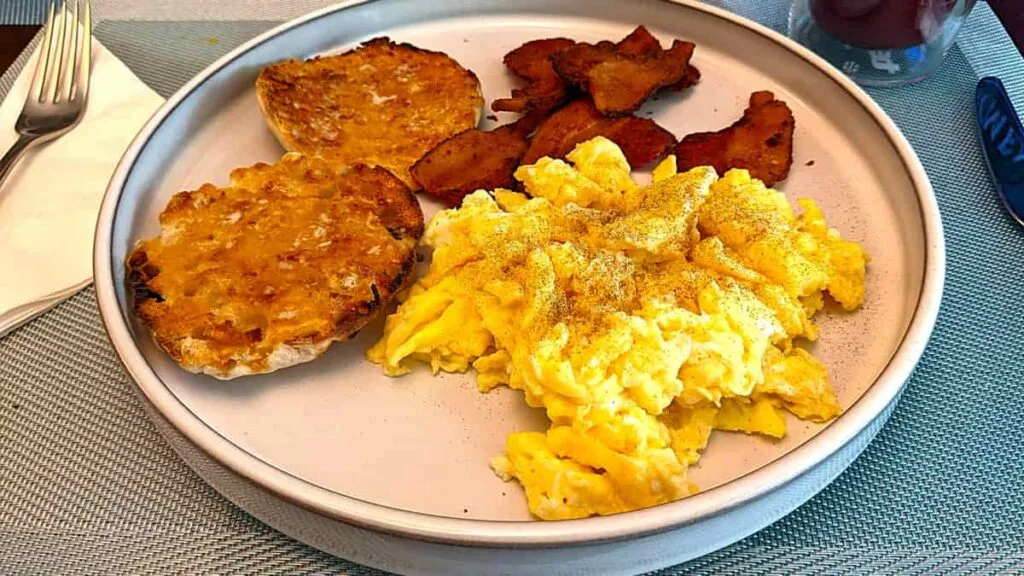 good sides with scrambled eggs in stainless steel good sides with scrambled eggs in stainless steel