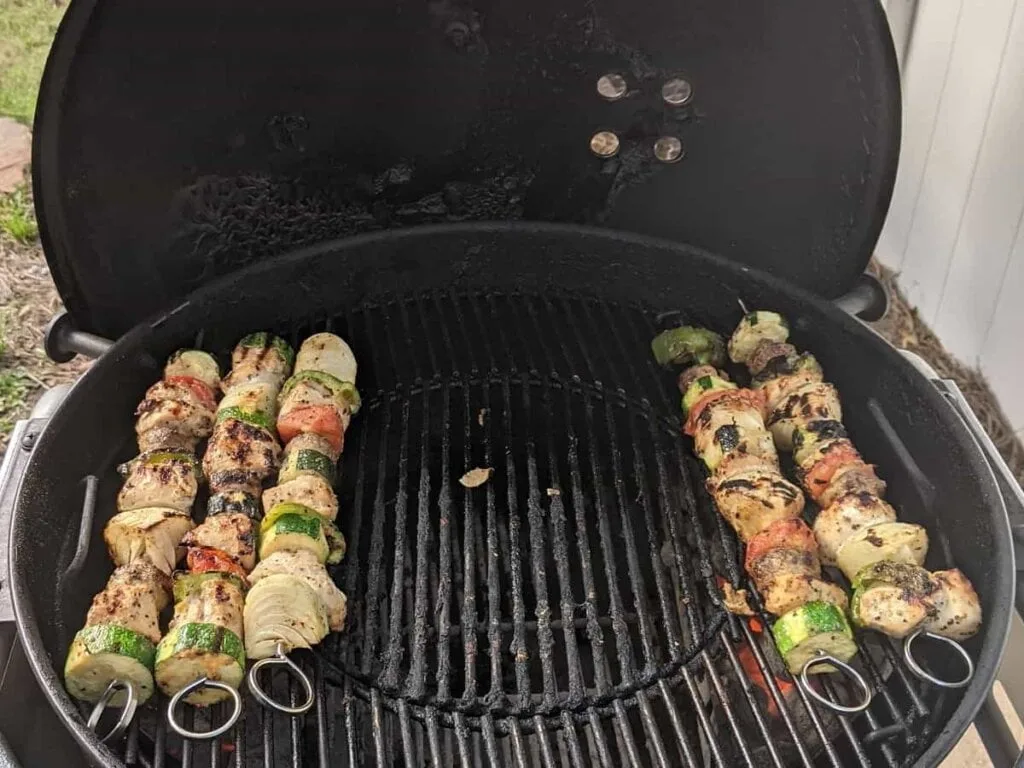 weber charcoal grill not getting hot enough when cooking different foods