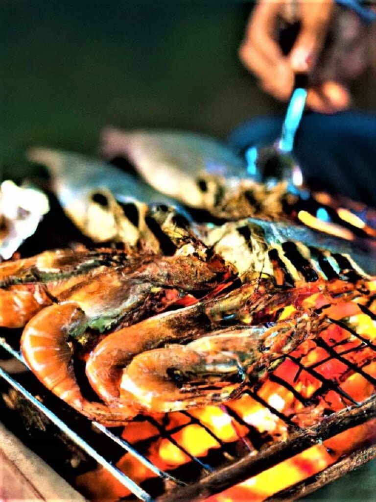 Grilling seafood when grilling on charcoal