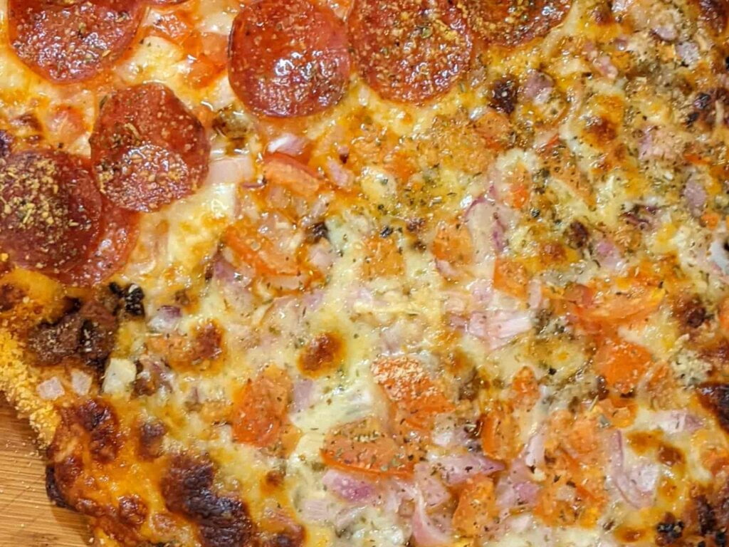 half pepperoni half sausage pizza toppings for sausage side