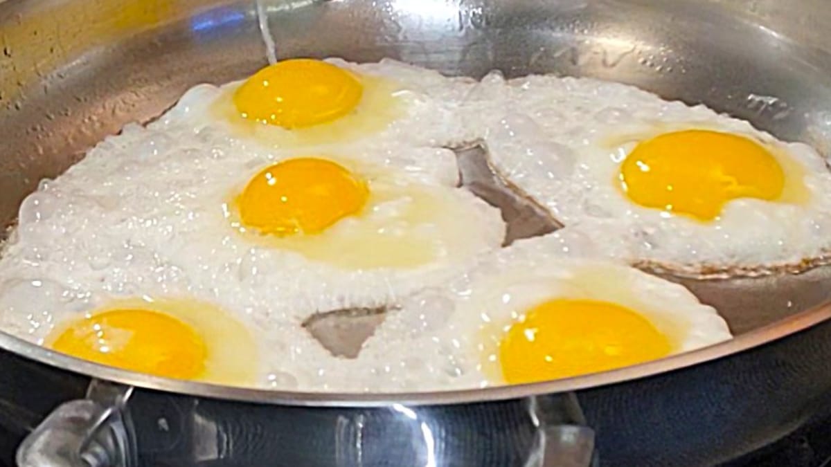 how to make sunny side up eggs without flipping