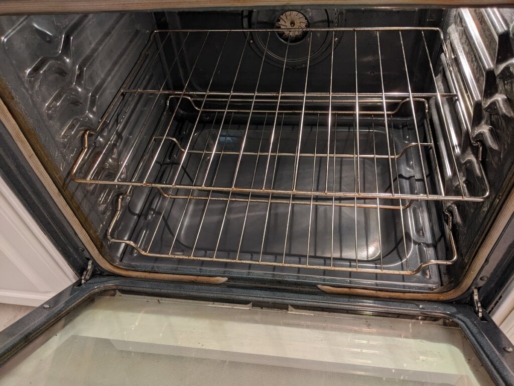 oven after aqualift and manual cleaning and racks reinserted