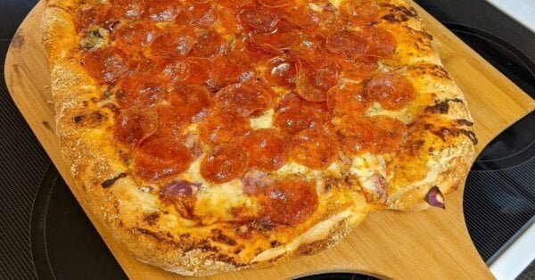 Pepperoni pizza homemade