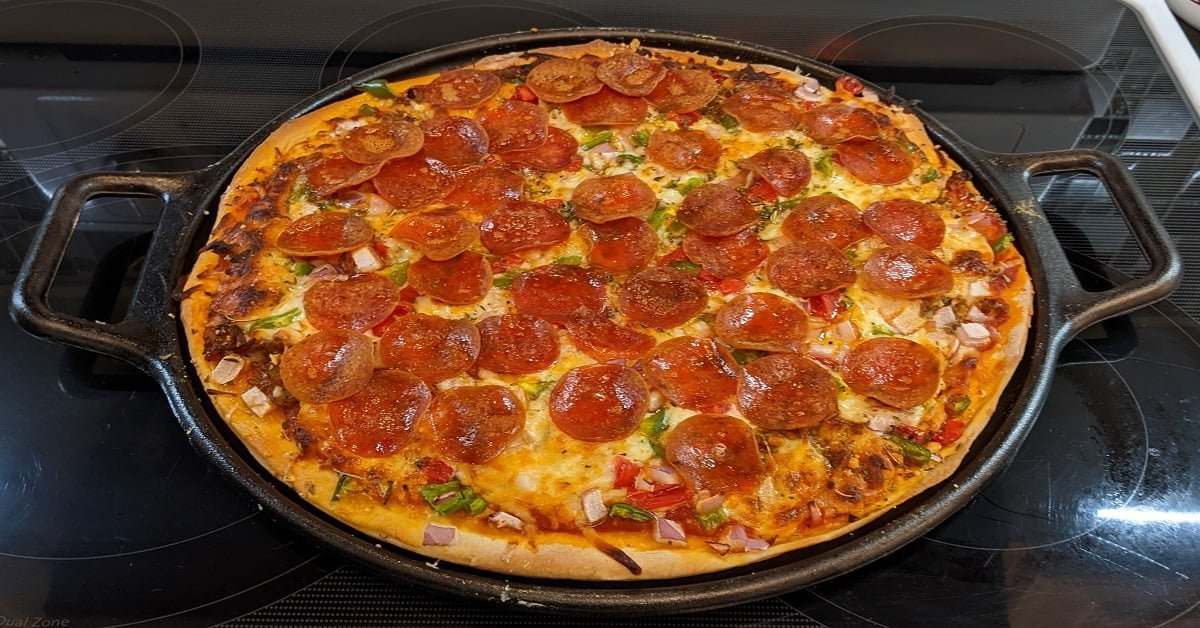 Pizza cast iron pan