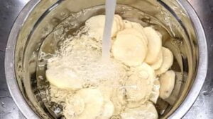 rinsing potato slices for pan fried potato slices recipe