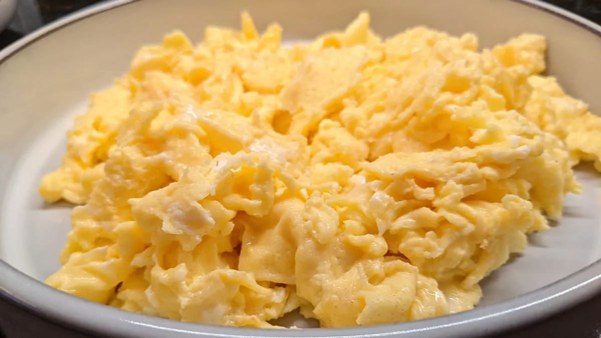 scrambled eggs in stainless steel