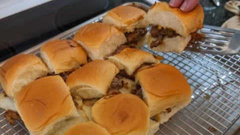 serving burger sliders off rack or from covered bowl serving burger sliders off rack or from covered bowl