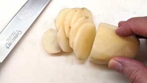 slicing potatoes for pan fried potato slices recipe