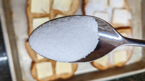 sprinkle about 1 tablespoon sugar over each slice for making cinnamon toast sprinkle about 1 tablespoon sugar over each slice for making cinnamon toast