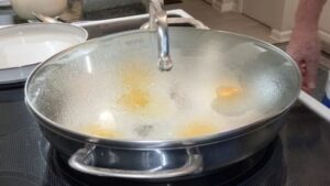 steaming cooking method of sunny side up eggs recipe