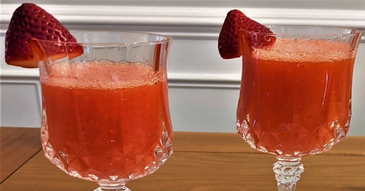 How Do You Make Strawberry Daiquiris simple and easy