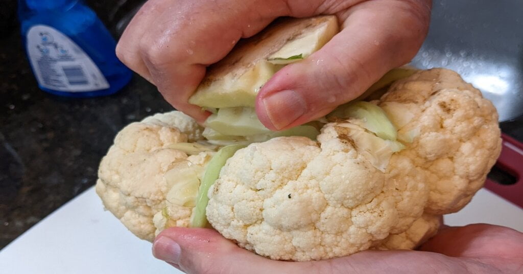 twist to pull out core of cauliflower