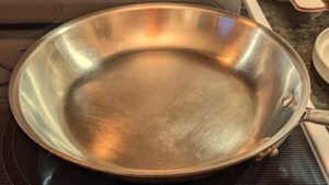 you can cook hot dogs in a pan if its preheated you can pan cook hot dogs in a preheated pan